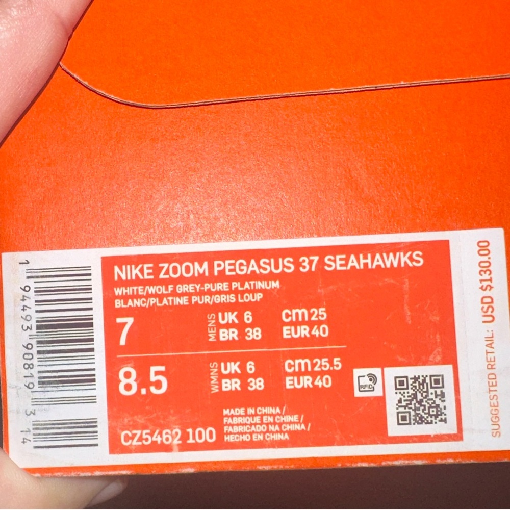 Great used condition - Nike Seattle Seahawks Shoes! - Picture 2 of 2